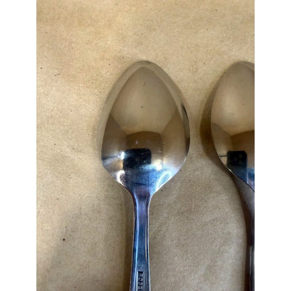 2 Vintage Rogers Co Stanley Roberts La Spana Tablespoons Soup Spoons 7 1/4